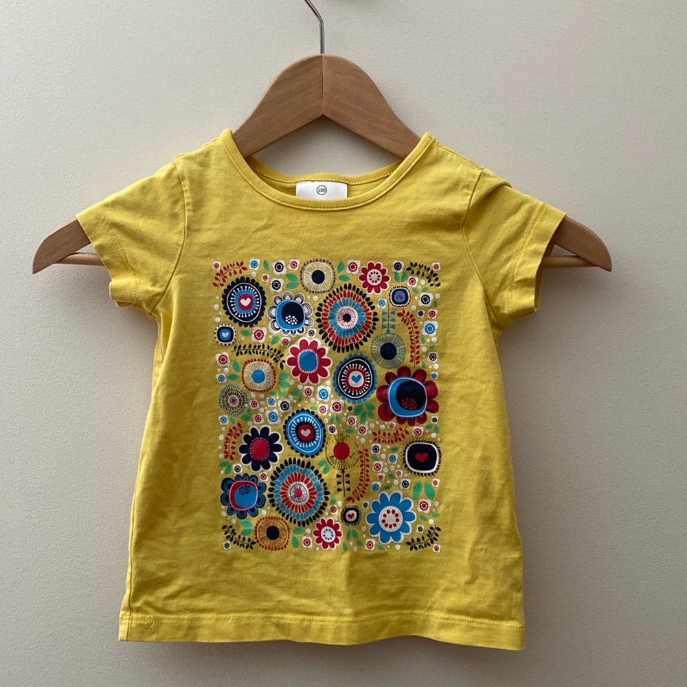 Hanna Andersson yellow floral print short sleeve tee 100 (size 4) GUC